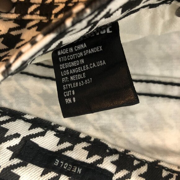 Lip Service Womens Houndstooth Needle Skinny Jeans Zipper Ankle Black White 27 - Picture 6 of 6